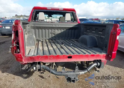 2022 Chevrolet Silverado 1500 4Wd Standard Bed Lt z USA, uszkodzony, nr VIN 1GCUDDED9NZ512545